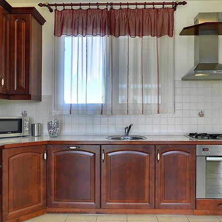 Apartment Bella Pula Ngoại thất bức ảnh
