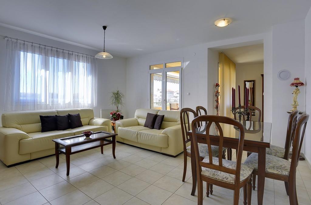 Apartment Bella Pula Ngoại thất bức ảnh