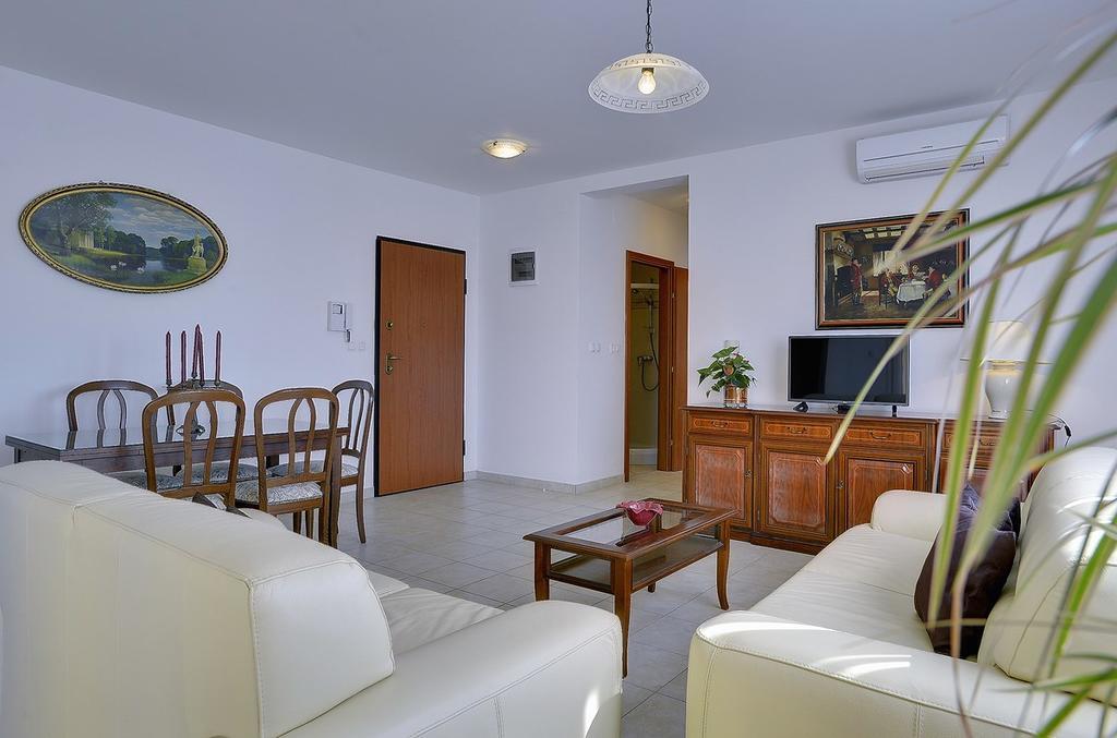 Apartment Bella Pula Ngoại thất bức ảnh