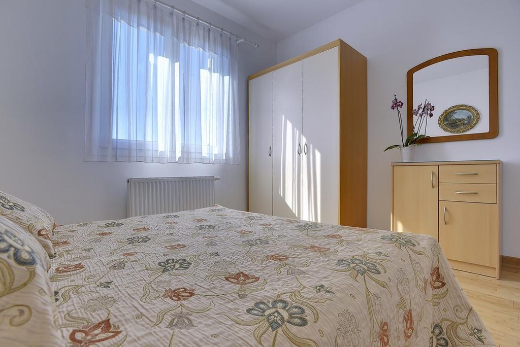 Apartment Bella Pula Ngoại thất bức ảnh